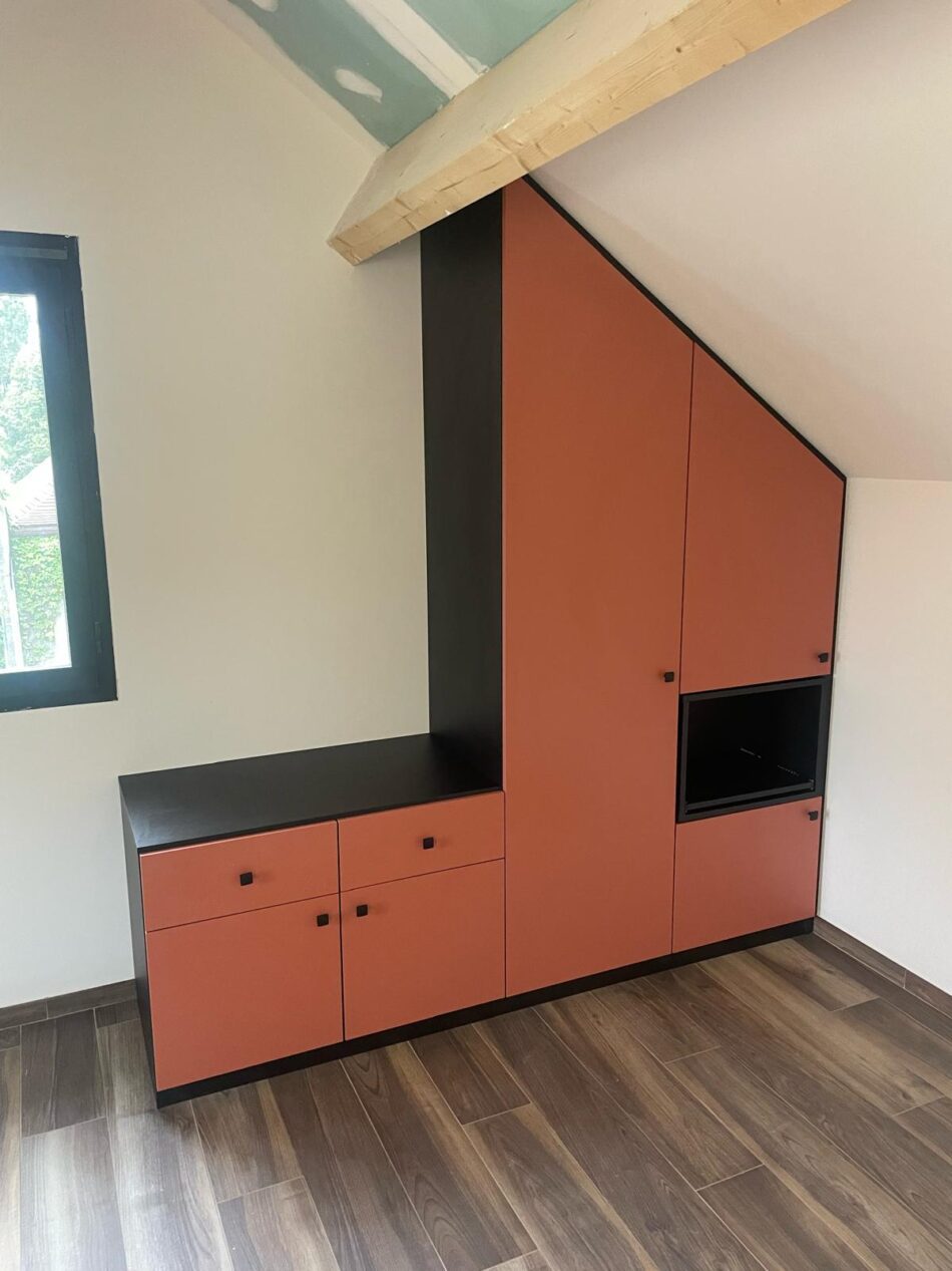 Chambre avec meuble sous pente à Marne-la-Vallée 3