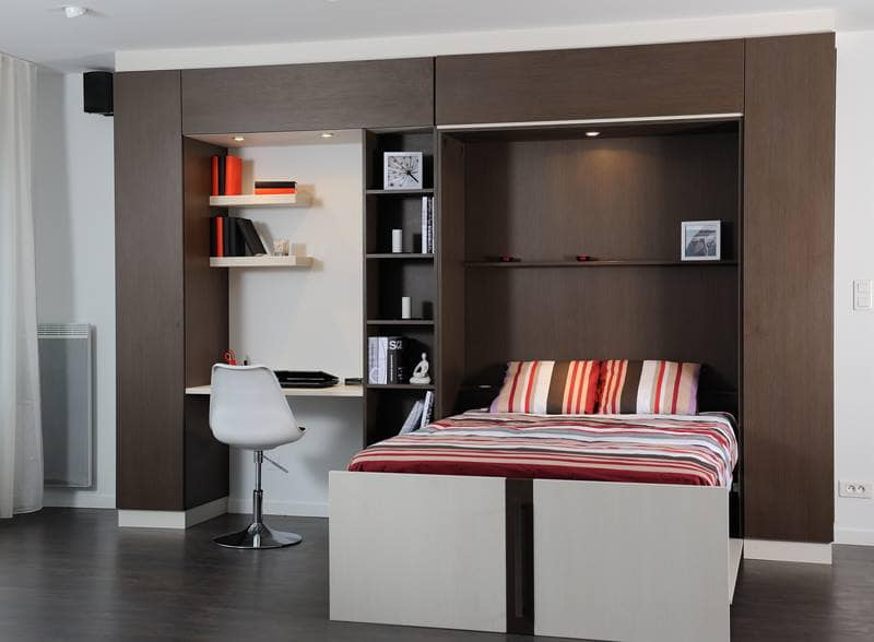 Mobilier professionnel sur mesure dans le Val-de-Marne (94000) 73 placard sous escalier fabrication atelier Île-de-France — ID Rangements