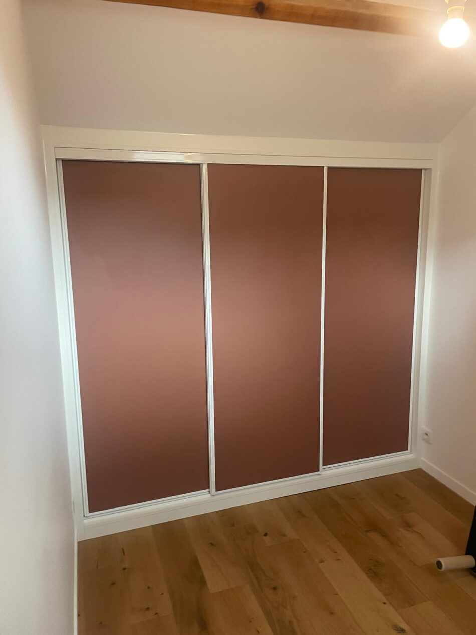 Placard de chambre aménagé sur mesure à Montreuil